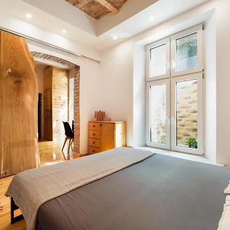 Premium Basement By Vibe Апартаменты *